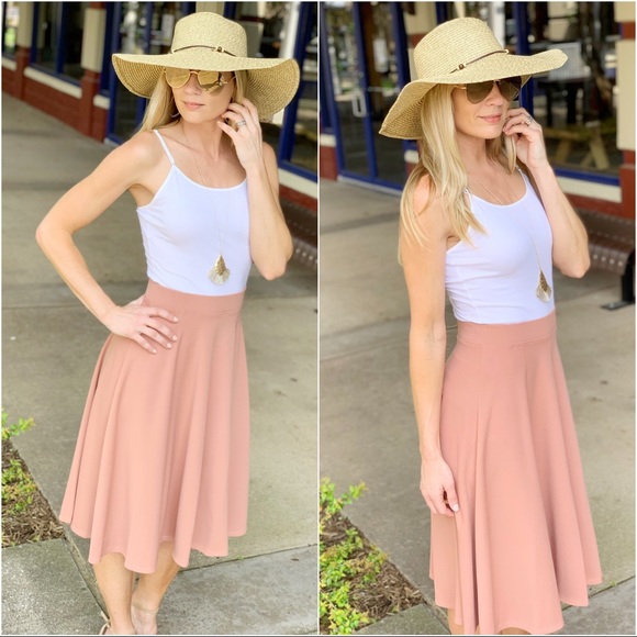 ✨LAST ONE✨Blush midi skirt - Picture 2 of 5